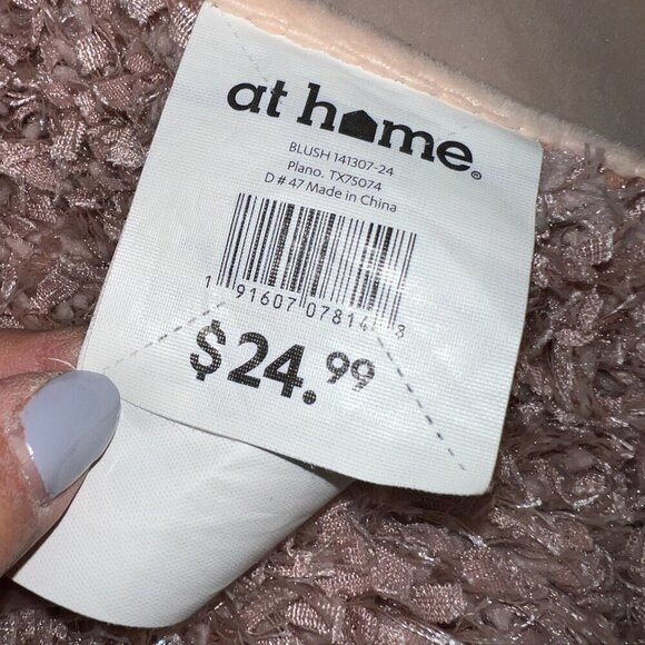 Blush Pink Shag Accent Pillow Covers 2pc Set 24"x24" Zipper Heavy Weight Fabric - Picture 2 of 5